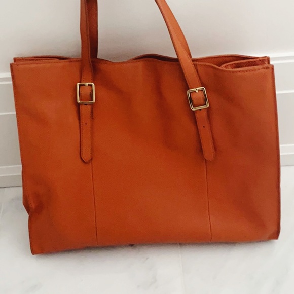 Saks Fifth Avenue leather purse - Picture 2 of 5